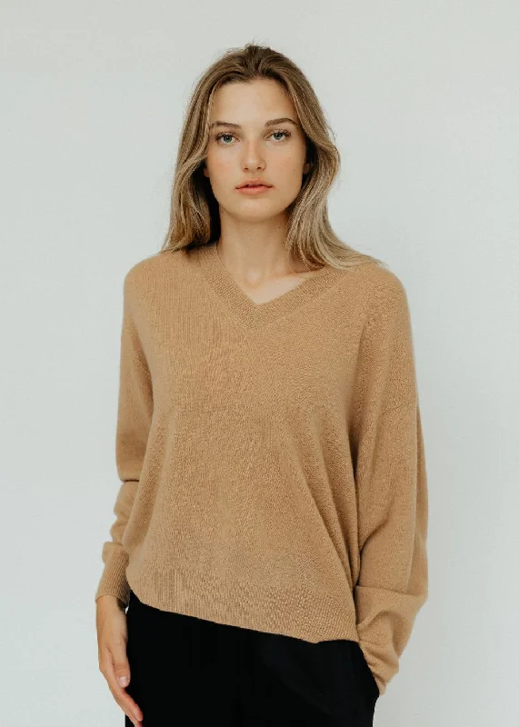 Turtleneck Knit TopsElizabeth V-Neck Cashmere Sweater in Camel