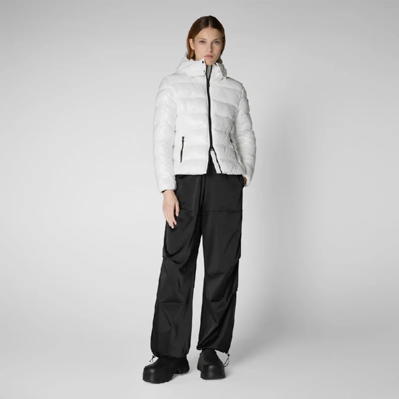 Fishing JacketsWomen's Cosmary Hooded Puffer Jacket in Off White