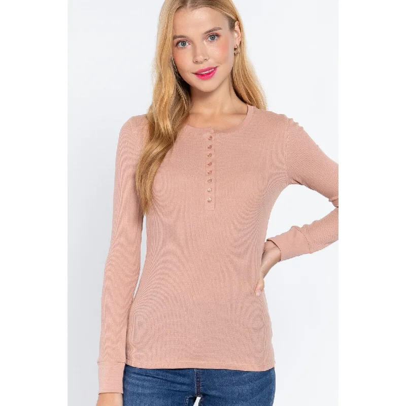 Long Sleeve Henley Thermal Top in Pale Blush Versatile for Any Occasion